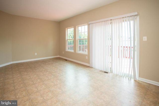 10246 WHITWORTH LN, Manassas, VA 20110