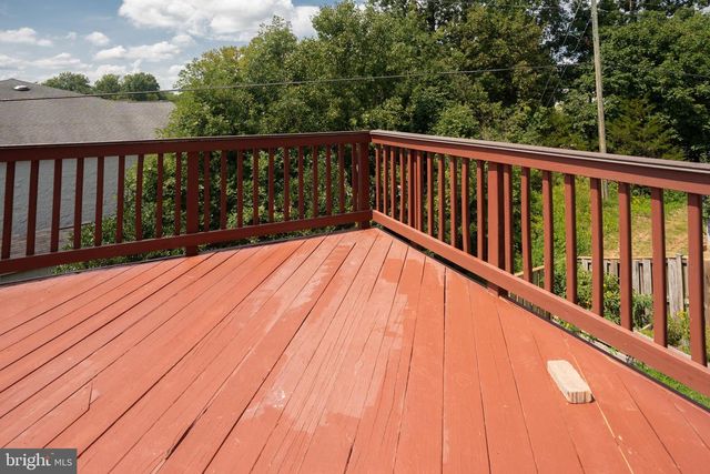 10246 WHITWORTH LN, Manassas, VA 20110