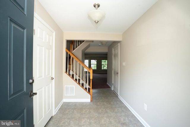 10246 WHITWORTH LN, Manassas, VA 20110