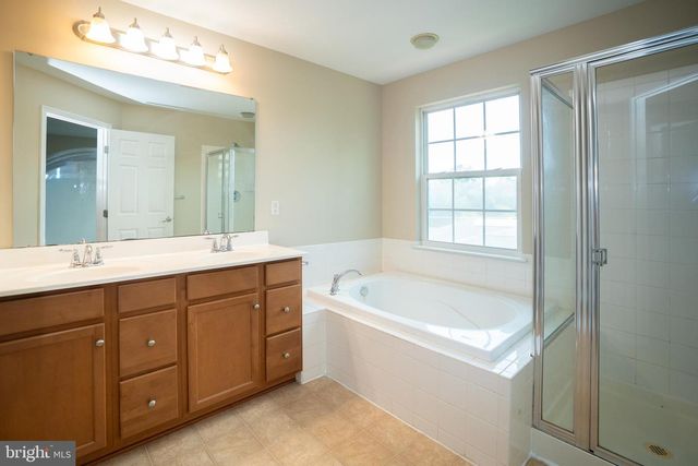 10246 WHITWORTH LN, Manassas, VA 20110