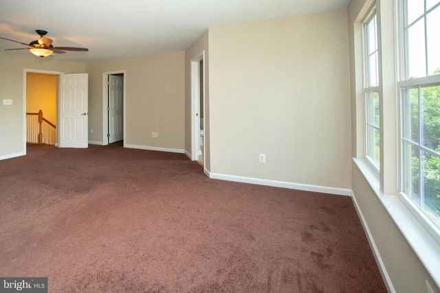 10246 WHITWORTH LN, Manassas, VA 20110