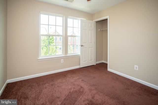 10246 WHITWORTH LN, Manassas, VA 20110
