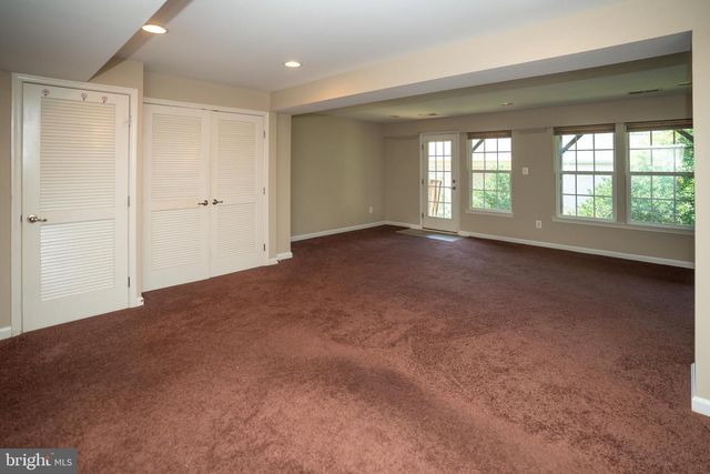 10246 WHITWORTH LN, Manassas, VA 20110
