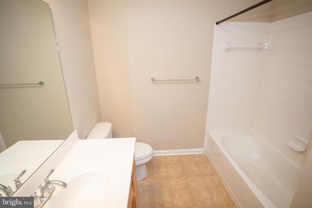 10246 WHITWORTH LN, Manassas, VA 20110