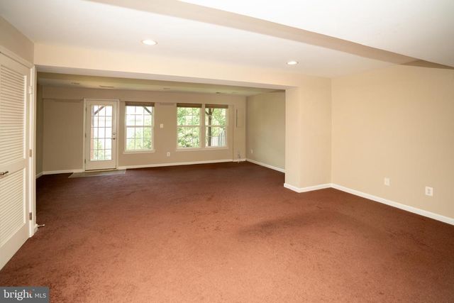 10246 WHITWORTH LN, Manassas, VA 20110