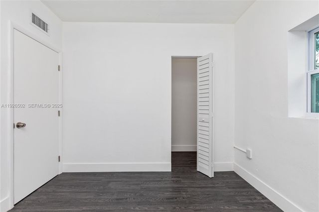 434 NW 110th St, Miami, FL 33168