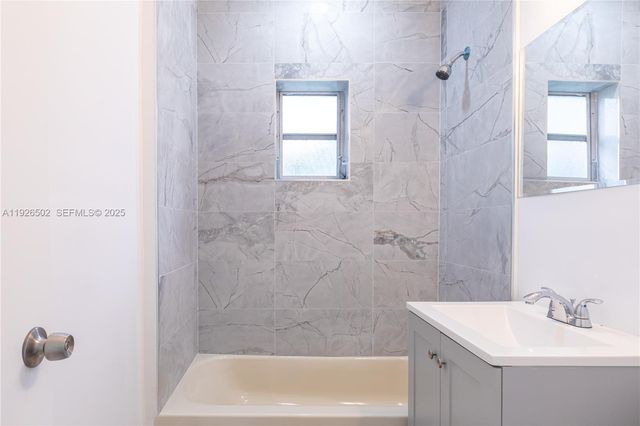 434 NW 110th St, Miami, FL 33168