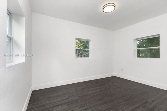 434 NW 110th St, Miami, FL 33168