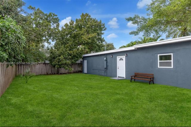 434 NW 110th St, Miami, FL 33168