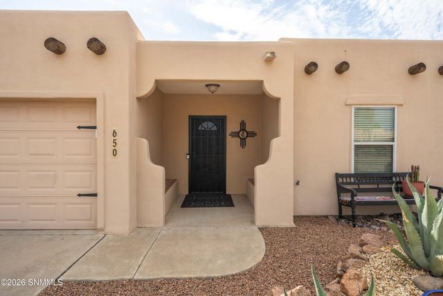 650 Cedardale Loop, Las Cruces, NM 88005