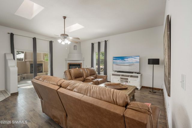 650 Cedardale Loop, Las Cruces, NM 88005