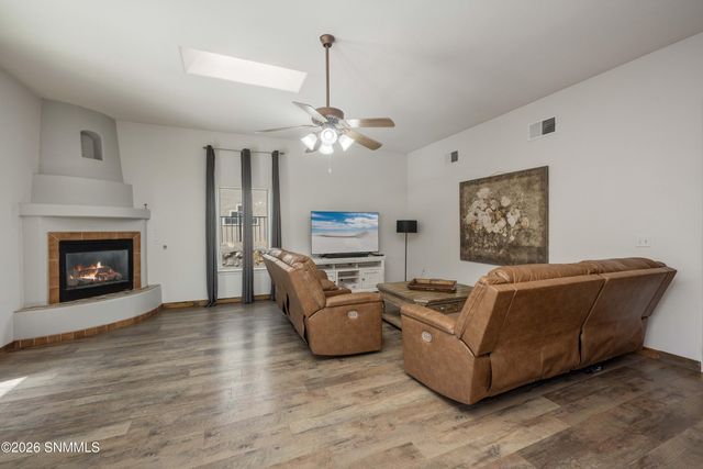 650 Cedardale Loop, Las Cruces, NM 88005