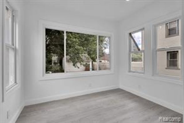 9158 Steel Street, Detroit, MI 48228
