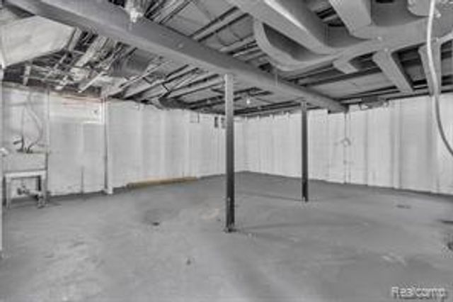 9158 Steel Street, Detroit, MI 48228
