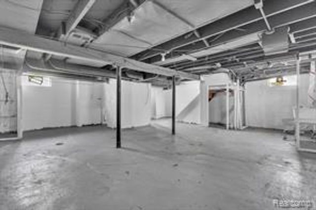 9158 Steel Street, Detroit, MI 48228