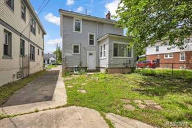 9158 Steel Street, Detroit, MI 48228