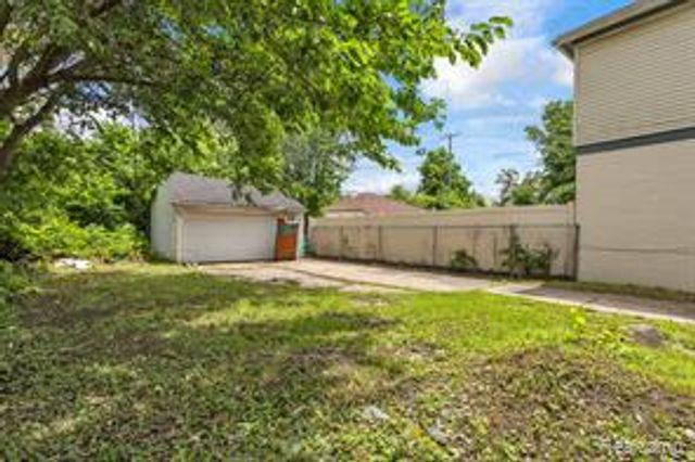 9158 Steel Street, Detroit, MI 48228