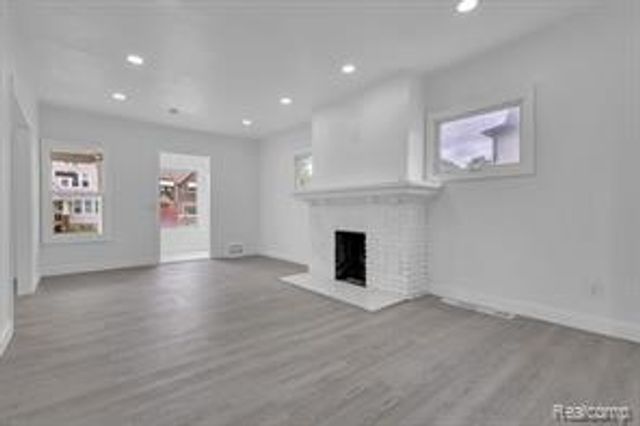 9158 Steel Street, Detroit, MI 48228