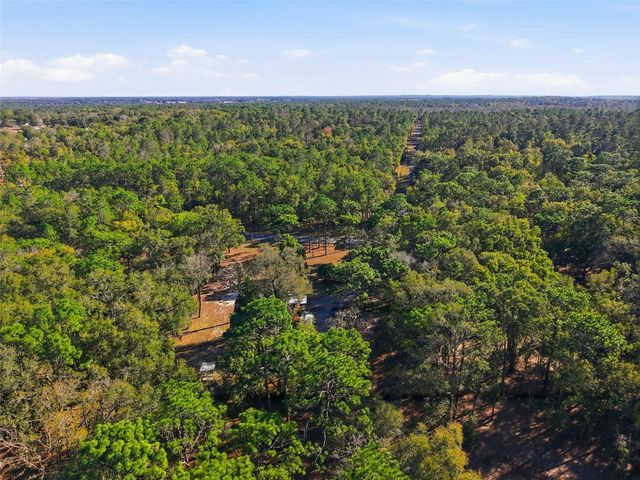 27047 HIAWATHA BOULEVARD, Brooksville, FL 34601