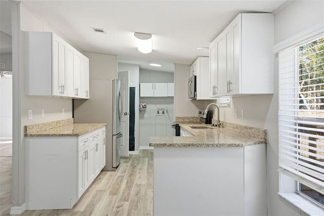 27047 HIAWATHA BOULEVARD, Brooksville, FL 34601