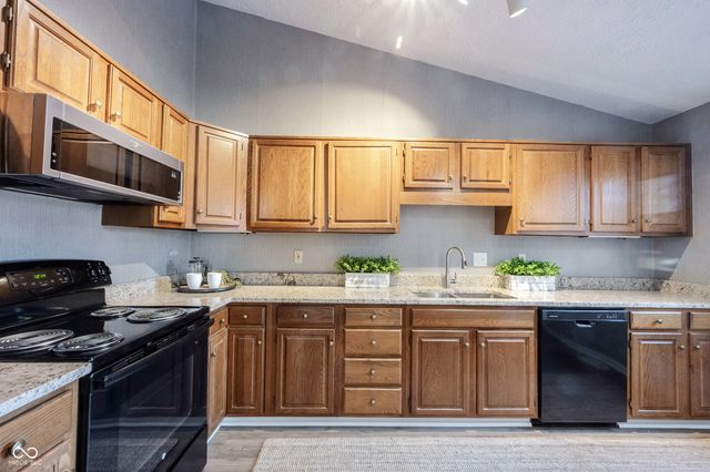 6972 Steinmeier Drive W, Indianapolis, IN 46220