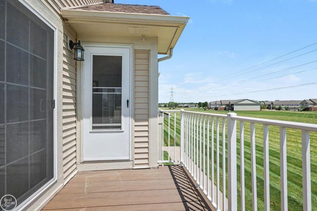 52164 Naugatuck Drive, Macomb, MI 48042