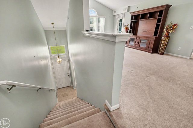 52164 Naugatuck Drive, Macomb, MI 48042