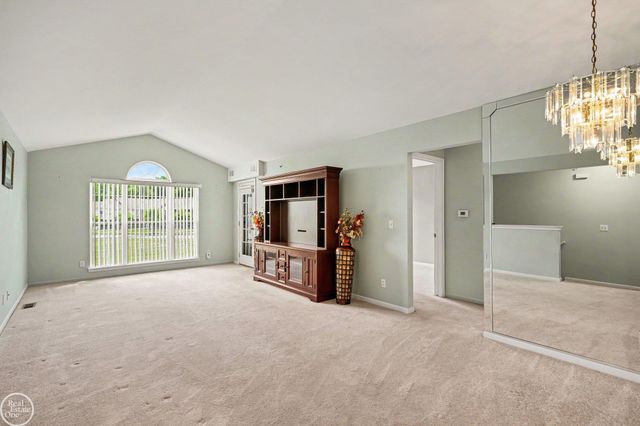 52164 Naugatuck Drive, Macomb, MI 48042