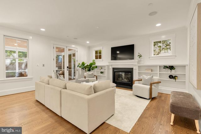 4308 CHESTNUT ST, Bethesda, MD 20814
