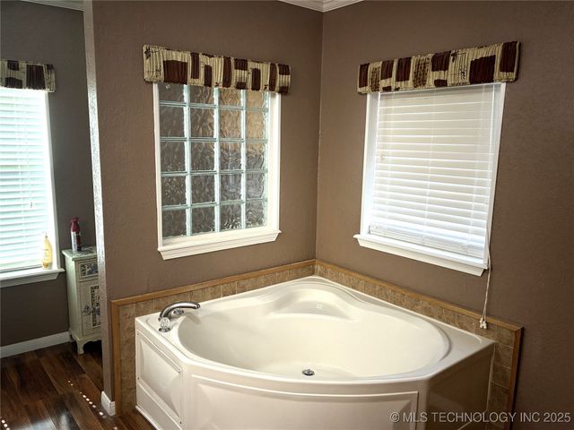 4329 Sun Rise Drive, Kingston, OK 73439