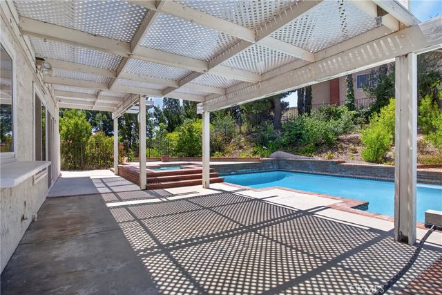 11789 Doral Avenue, Porter Ranch, CA 91326