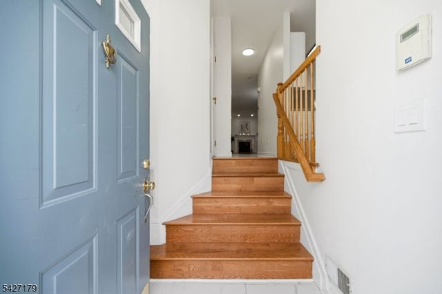 214 Swathmore Dr, Nutley Twp., NJ 07110