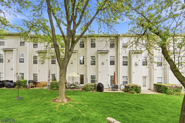 214 Swathmore Dr, Nutley Twp., NJ 07110