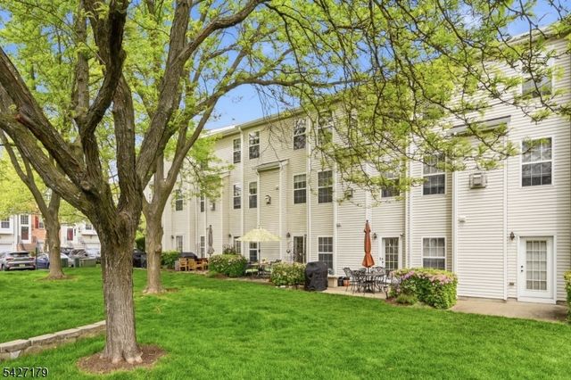 214 Swathmore Dr, Nutley Twp., NJ 07110