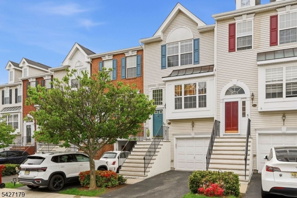 214 Swathmore Dr, Nutley Twp., NJ 07110