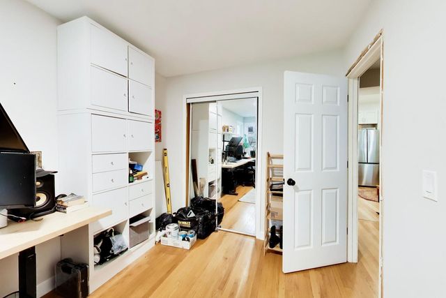 3009 W Belden Avenue, Chicago, IL 60647