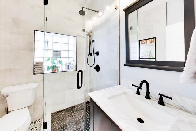 3009 W Belden Avenue, Chicago, IL 60647