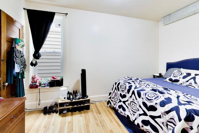 3009 W Belden Avenue, Chicago, IL 60647