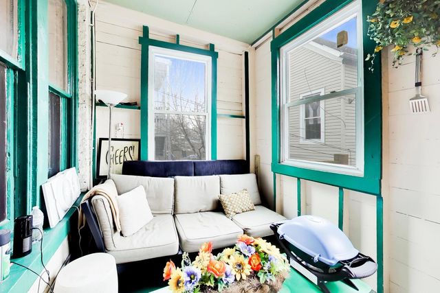 3009 W Belden Avenue, Chicago, IL 60647