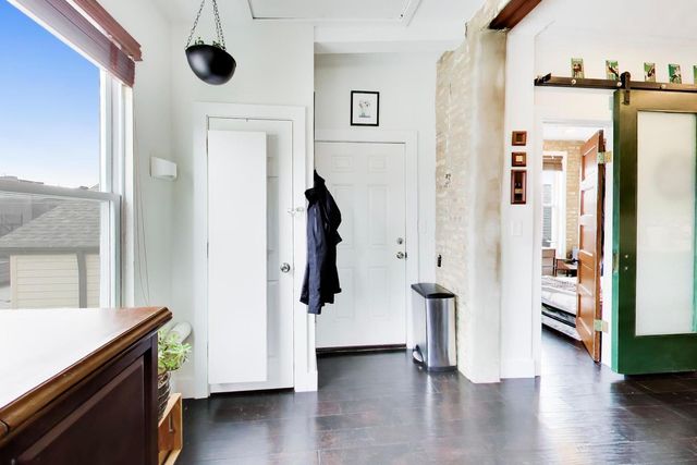 3009 W Belden Avenue, Chicago, IL 60647