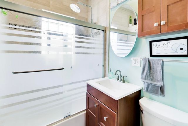 3009 W Belden Avenue, Chicago, IL 60647