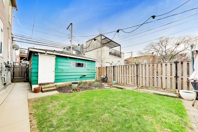 3009 W Belden Avenue, Chicago, IL 60647