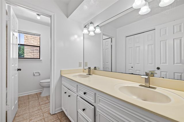 14934 Camino Rancho Drive, Houston, TX 77083