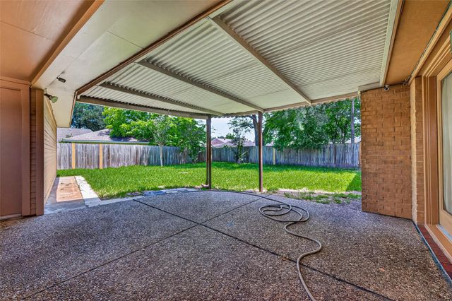 14934 Camino Rancho Drive, Houston, TX 77083