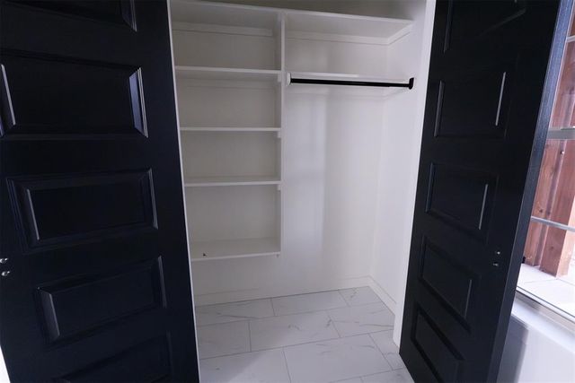 4348 Raymond Lane, Guthrie, OK 73044