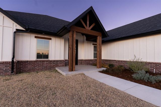 4348 Raymond Lane, Guthrie, OK 73044