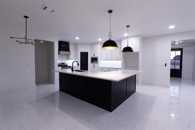 4348 Raymond Lane, Guthrie, OK 73044