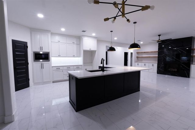 4348 Raymond Lane, Guthrie, OK 73044