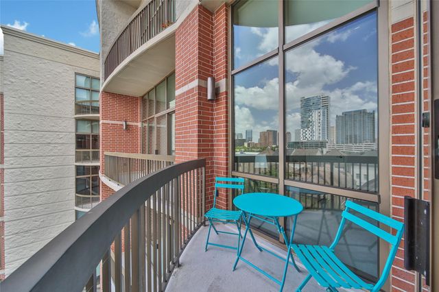 2211 Briarglen Drive 708, Houston, TX 77027