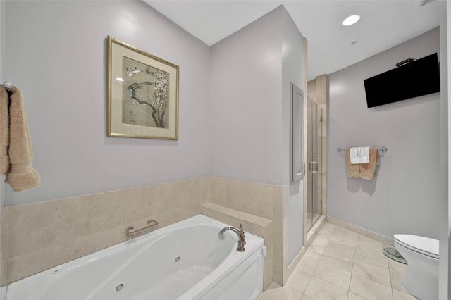 2211 Briarglen Drive 708, Houston, TX 77027